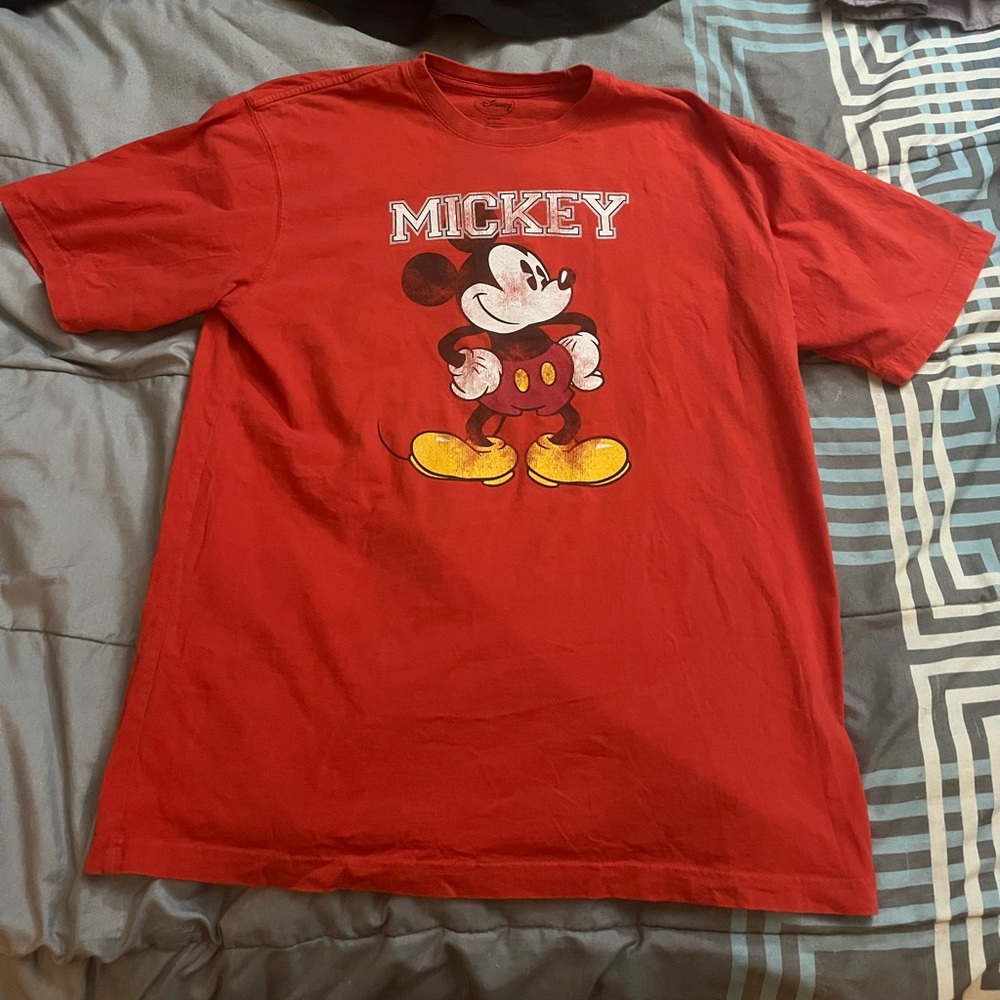 Disney Red Mickey Mouse T-Shirt Men’s Size L